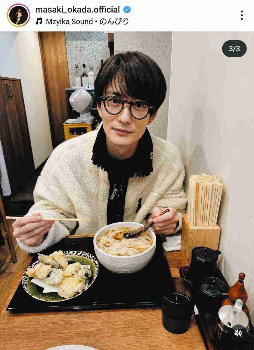 イケメンの画像だけで1000コメントを目指すトピ