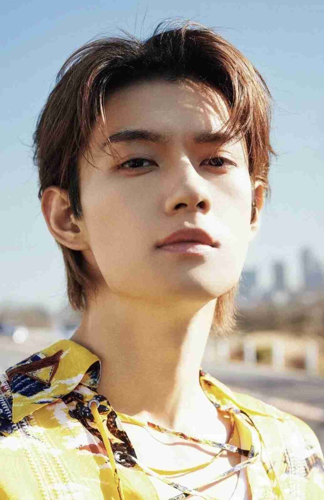 【佐野勇斗】28歳の誕生日を報告　「上京して早10年…」これまでを振り返り「全部正解にできた気がします」　「爆裂楽しい未来をもぎ取り滅」【M!LK】
