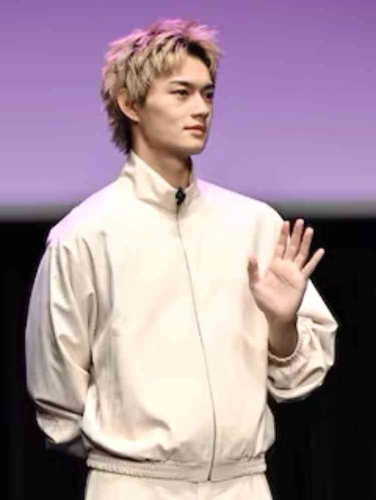 【佐野勇斗】28歳の誕生日を報告　「上京して早10年…」これまでを振り返り「全部正解にできた気がします」　「爆裂楽しい未来をもぎ取り滅」【M!LK】