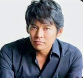 あなたのお父さんは誰に似てますか？