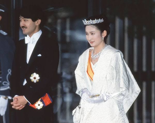 結婚後の婚約指輪