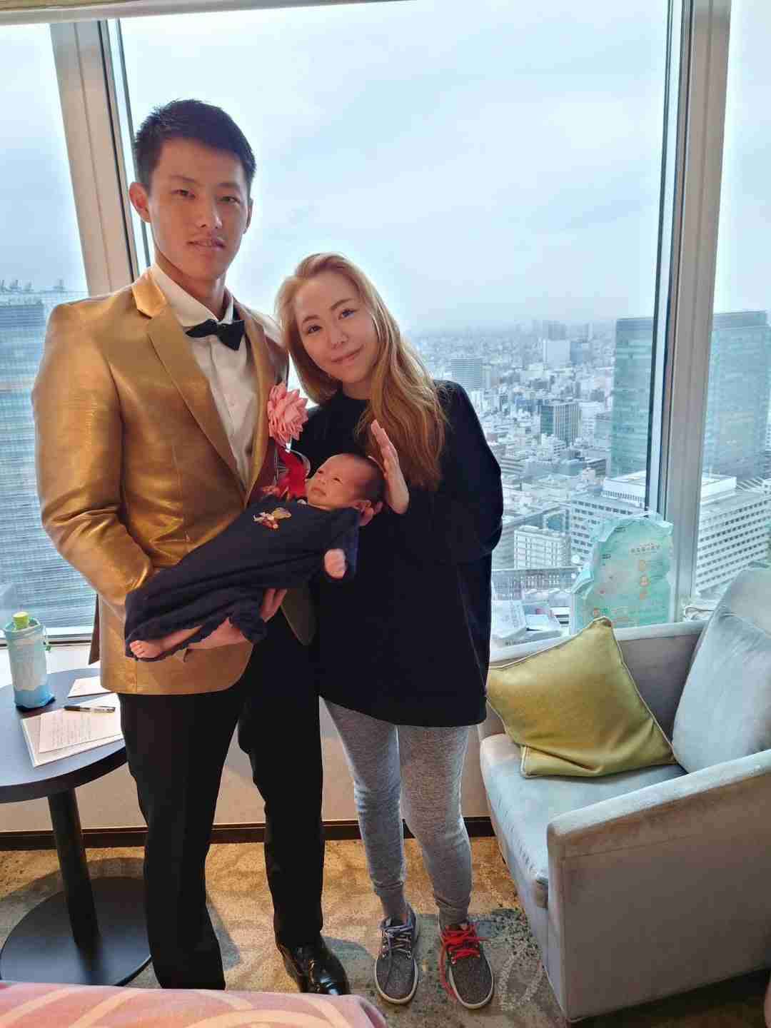 楽天・辰己涼介妻、「当時100万円くらい」エルメス盗難被害を告白　帝国ホテル内で「ほんの一瞬目を離したら」
