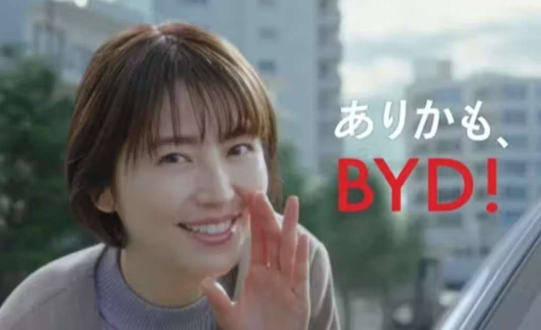 84歳、倍賞千恵子をエスコートした女優は…手つなぎ姿に視聴者感動 日本アカデミー賞授賞式