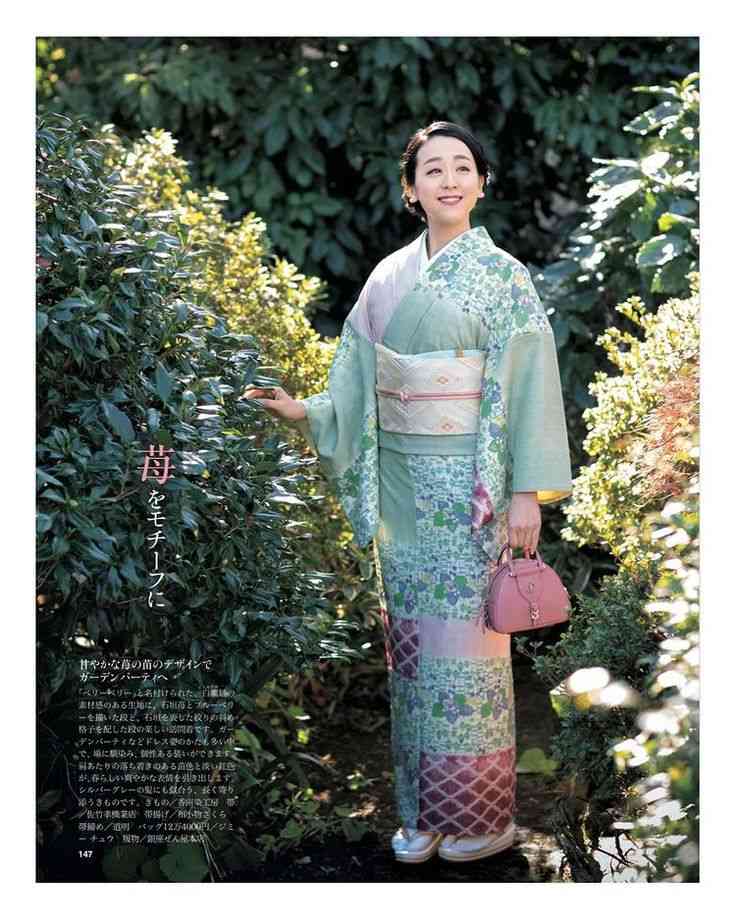 浅田真央さん 35歳、加賀友禅の完璧着こなしに絶賛の嵐「まさに大和撫子」「品があって綺麗」