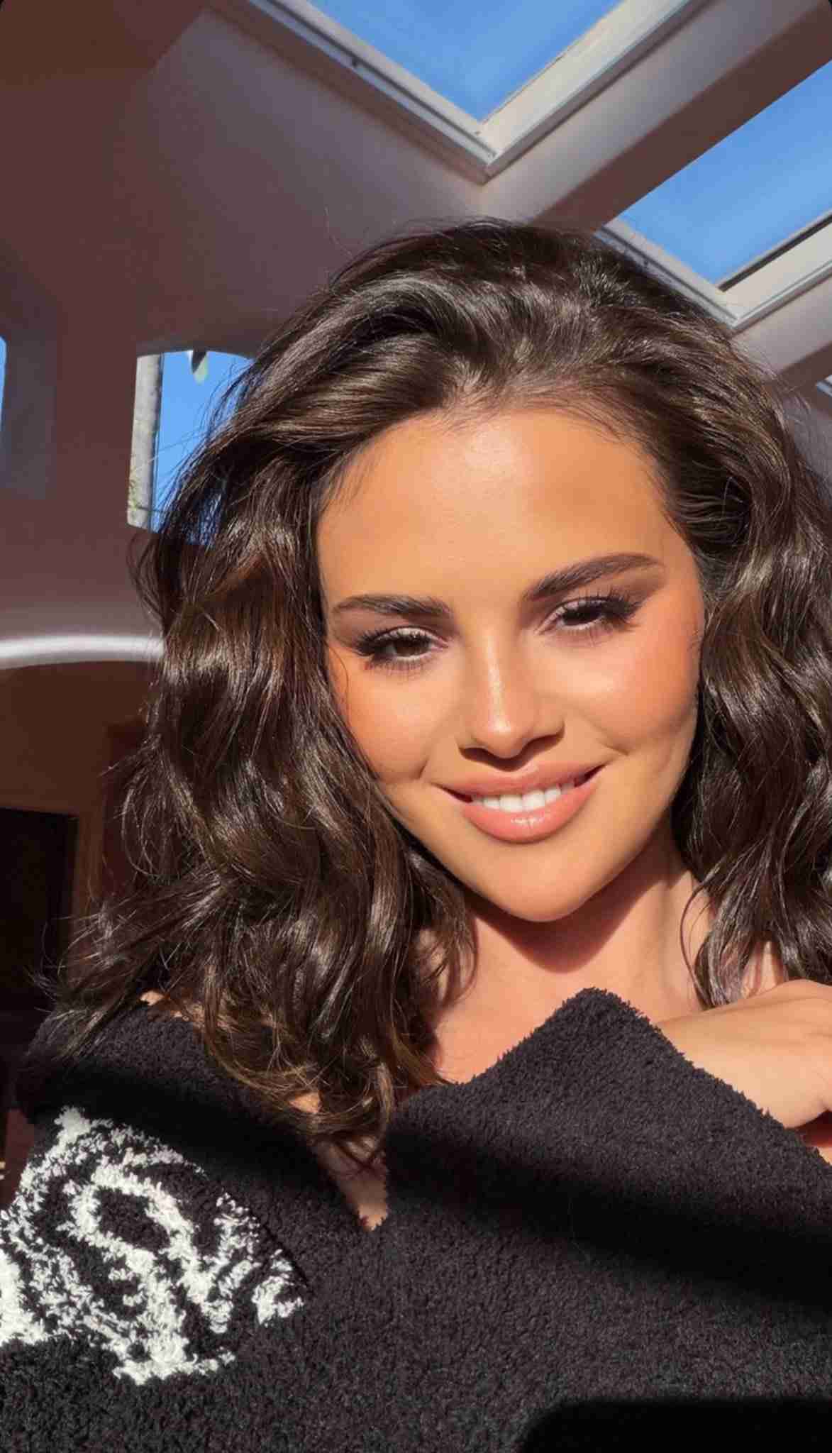 セレーナ・ゴメスのファン、夫ベニー・ブランコの不潔さに驚愕　真っ黒な足の裏に「なぜ結婚？」の声　オナラもわざと聞こえるように…