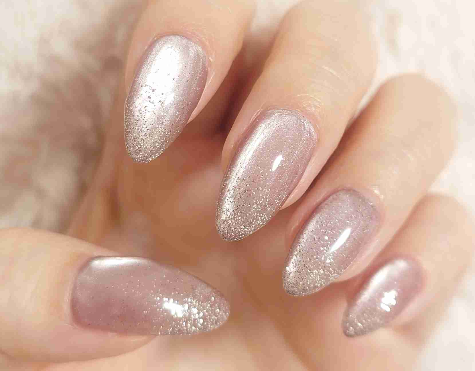 何色のネイル💅しますか？