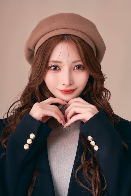 「もはやアイドル」六本木キャバ嬢のバースデーイベントに女性100人以上が長蛇の列…整形告白も“好印象”