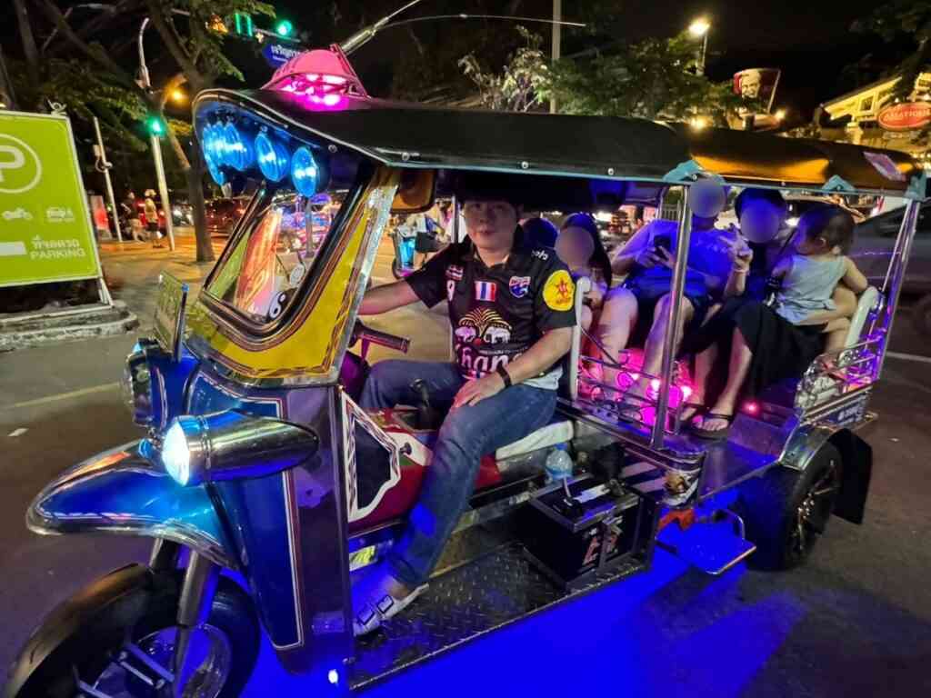 車の維持費でお金が飛んでく