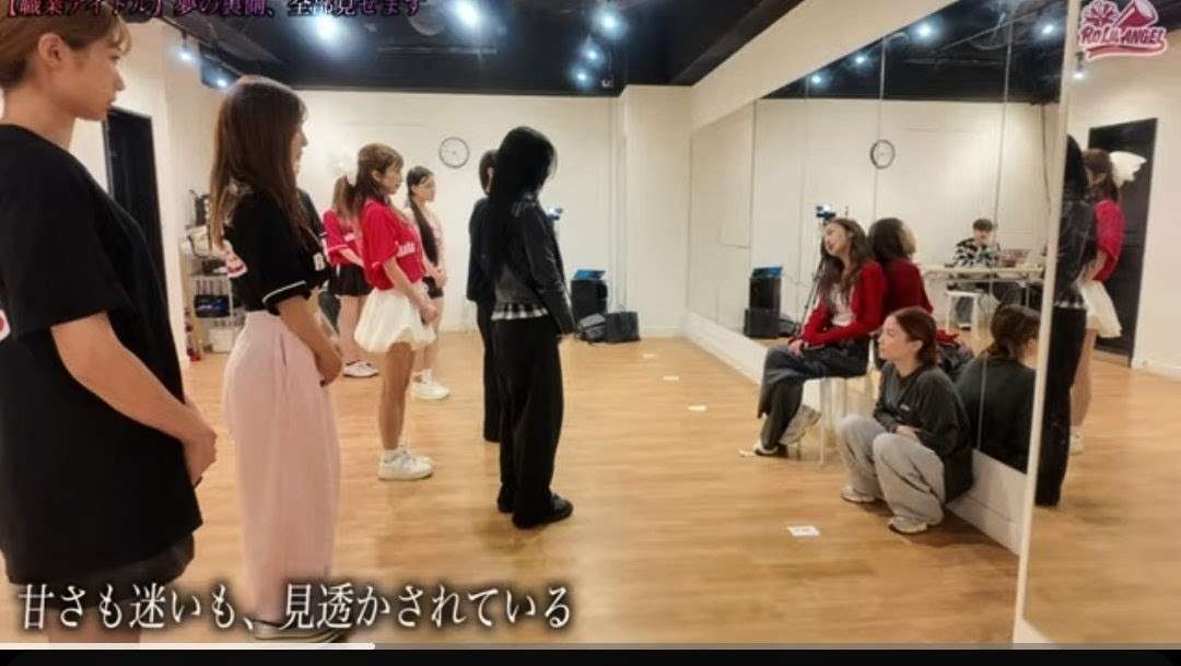 板野友美（34）の“激怒指導”が物議…！「中身がない」プロデュースするアイドルへの“感情論”指摘にちゃんみなと比較する声