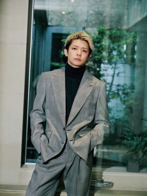 Number_i岸優太「ジムDAY」ボディメイクで鍛え上げた筋肉披露「腕の血管がすごい」「圧巻の肉体美」と反響