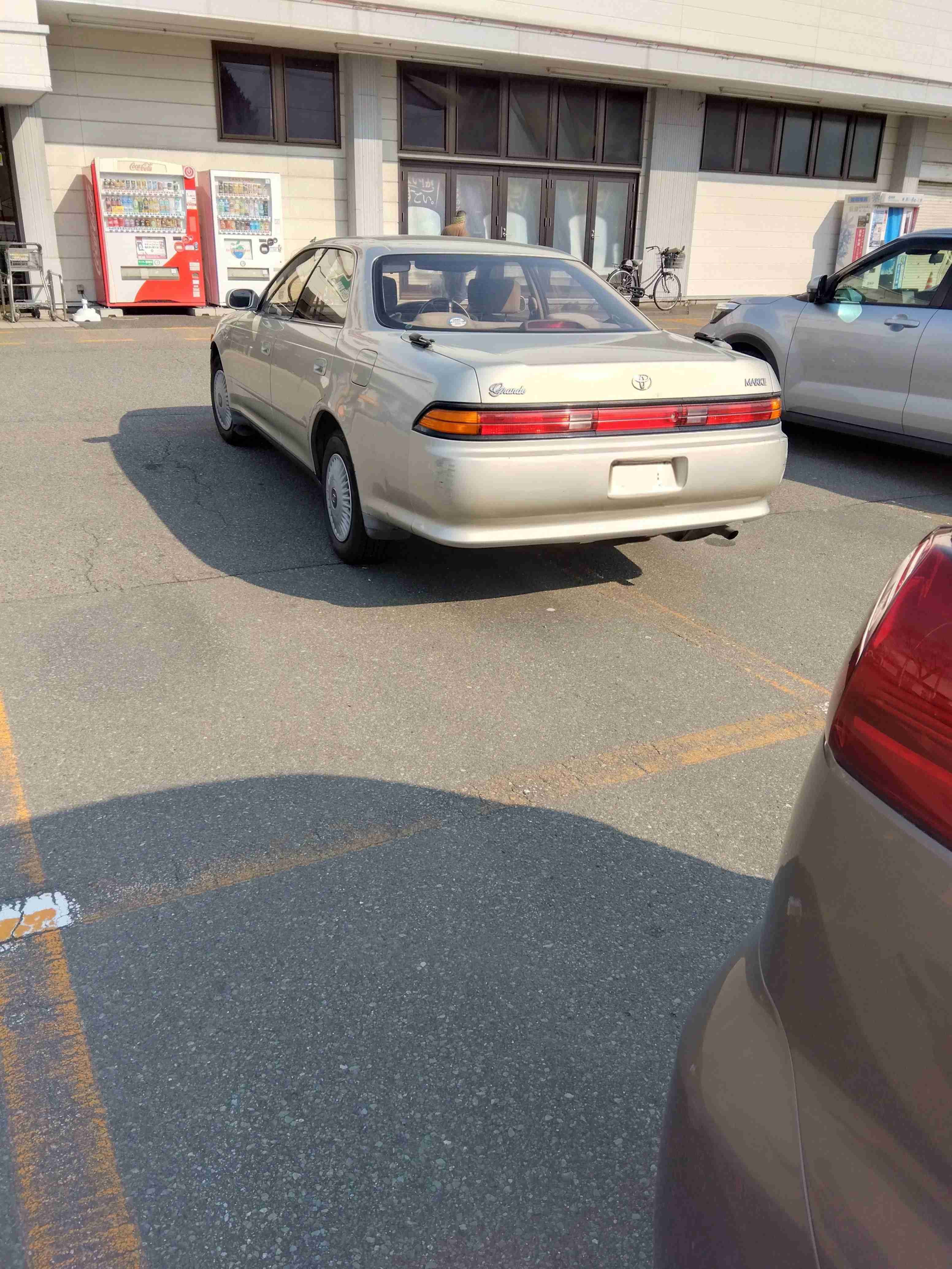 マナー違反の世代別要因について