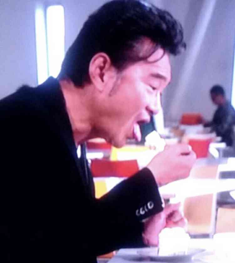 《“迎え舌”批判の影響か》木村拓哉　YouTube最新動画の食事シーンで起きた“異変”