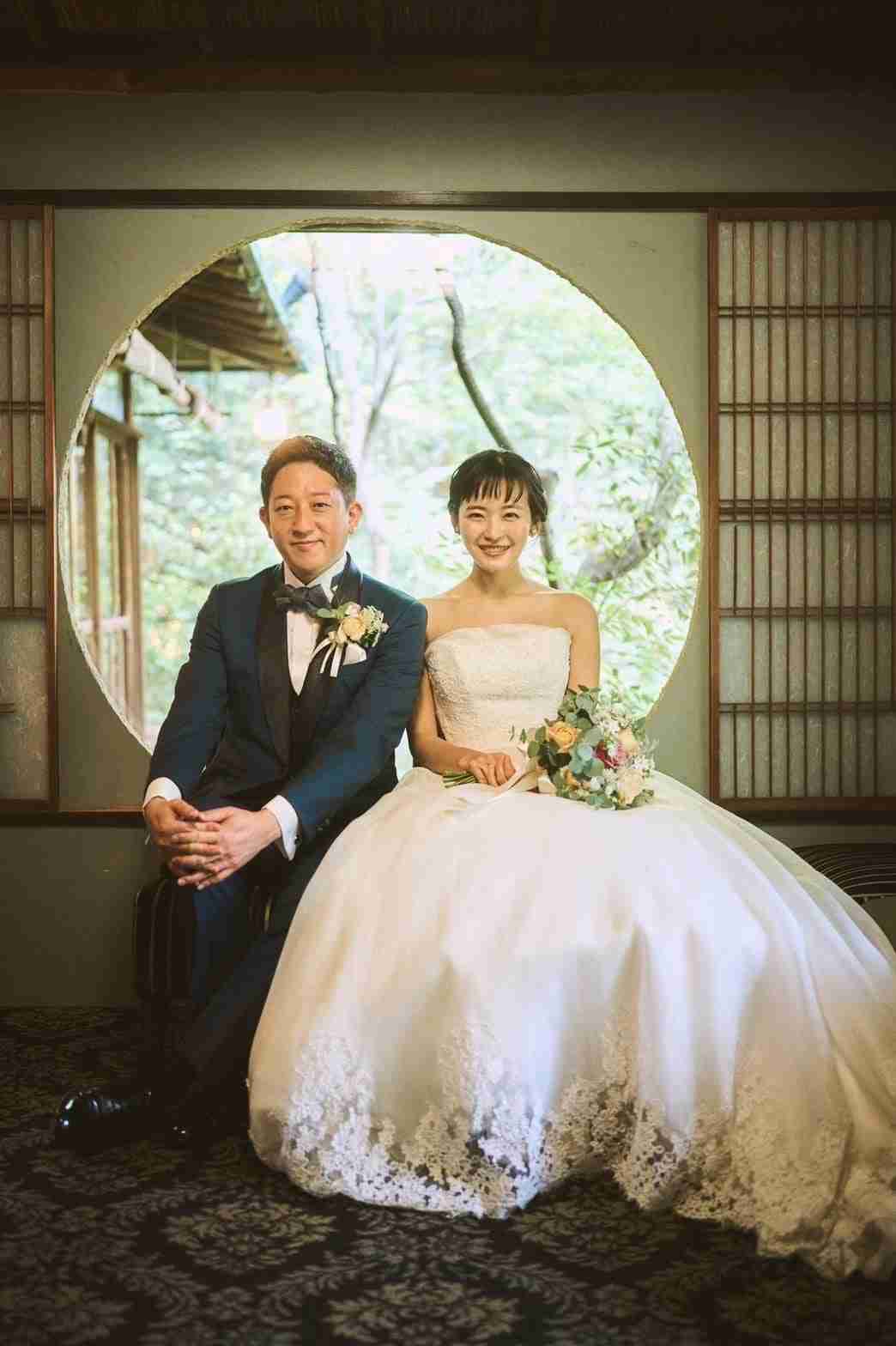 「服しか目に入らない件」梨花、衝撃〝むき出し衣装〟に騒然「これで外行けるか？」「本屋で二度見した」「これは…」