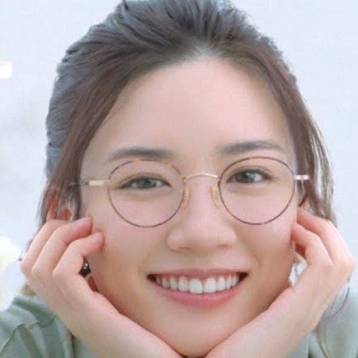 メガネはダサいのか