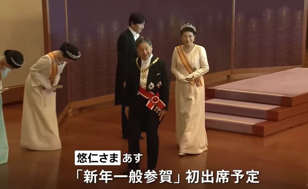 天皇皇后両陛下とマクロン大統領夫妻が懇談　フランスで人気の漫画や日本で人気の仏文学が話題に　通訳交えず4人だけで昼食も