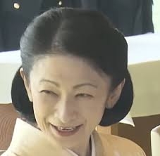 天皇皇后両陛下とマクロン大統領夫妻が懇談　フランスで人気の漫画や日本で人気の仏文学が話題に　通訳交えず4人だけで昼食も