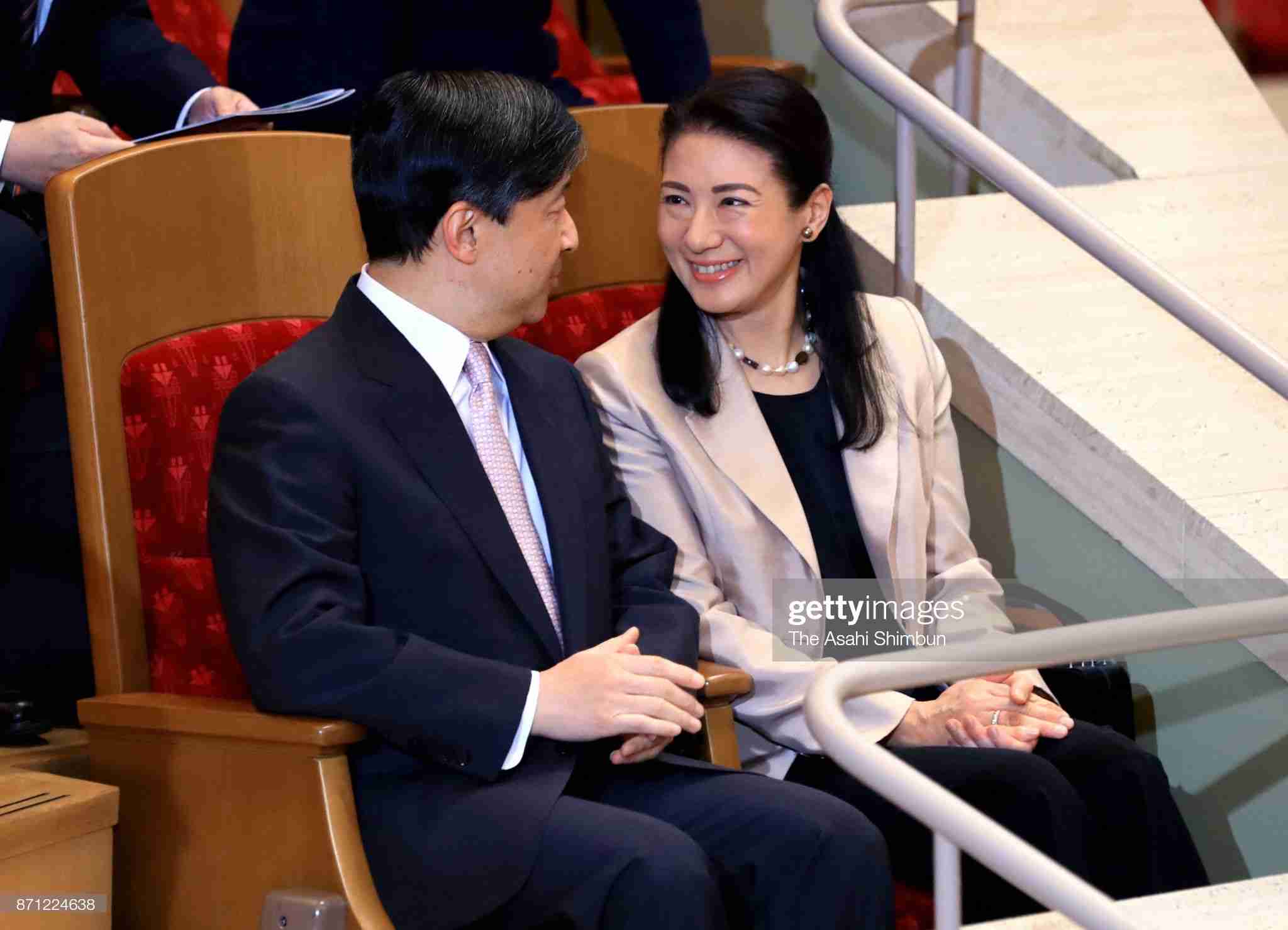 天皇皇后両陛下とマクロン大統領夫妻が懇談　フランスで人気の漫画や日本で人気の仏文学が話題に　通訳交えず4人だけで昼食も