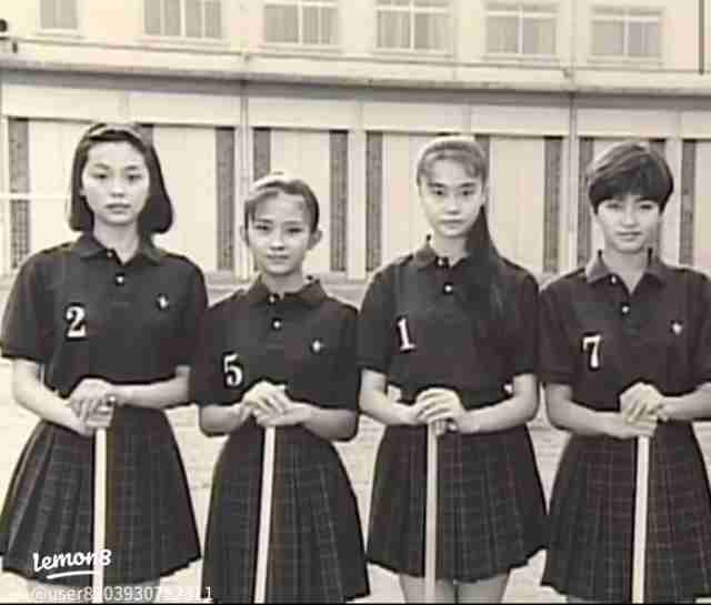 「大きな病気をされたと…」癒し系で一世を風靡！〝18歳年上〟編集者との電撃婚⇒病気療養で活動休止…本上まなみの近影に「言われてみれば、面影が…」