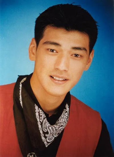 Snow Man目黒蓮、雨天の中ファンと交流→虹空に 約3ヶ月ぶり一時帰国に大歓声