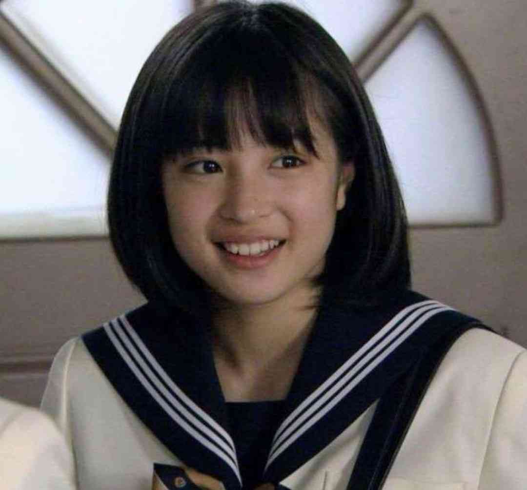 「親友の整形にすごく悔しさを感じて…」17歳の女子高生社長が挑む「一重まぶた」特化コスメ 「二重の方がかわいい」世間の美の価値観に対する“悔しさ”原動力に