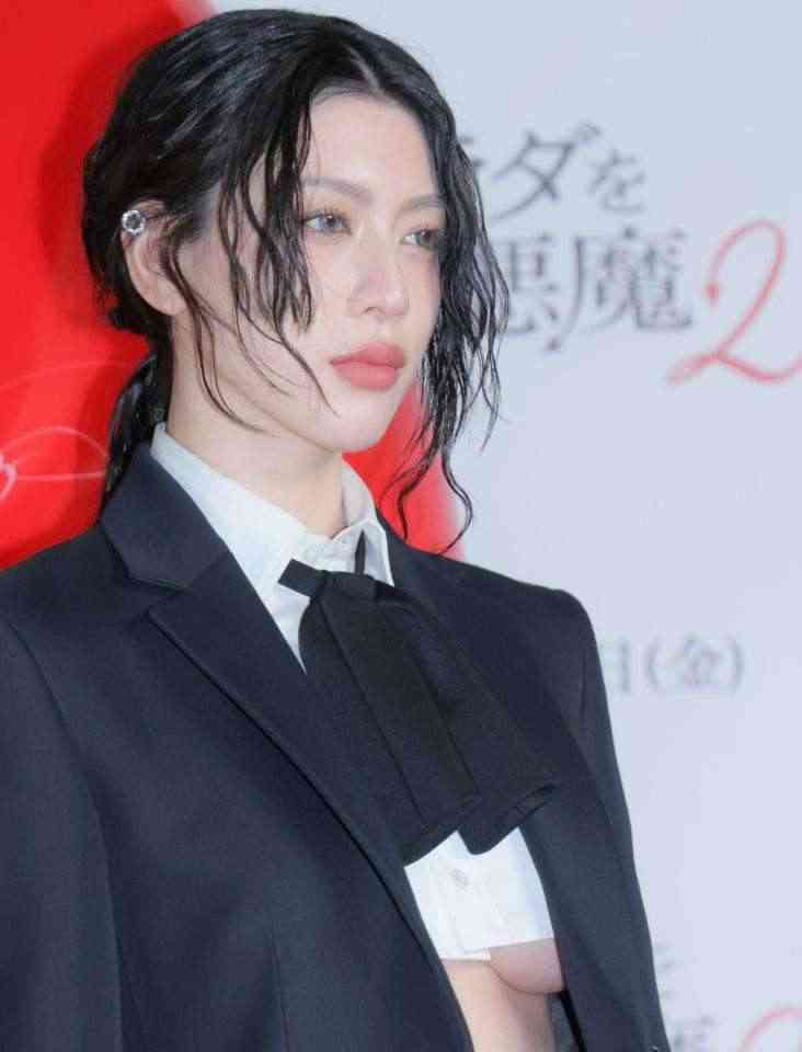 《タトゥーの次は“ハイレグ”インナー》三吉彩花 止まらない“攻め”スタイル…貫く“自分の価値観”