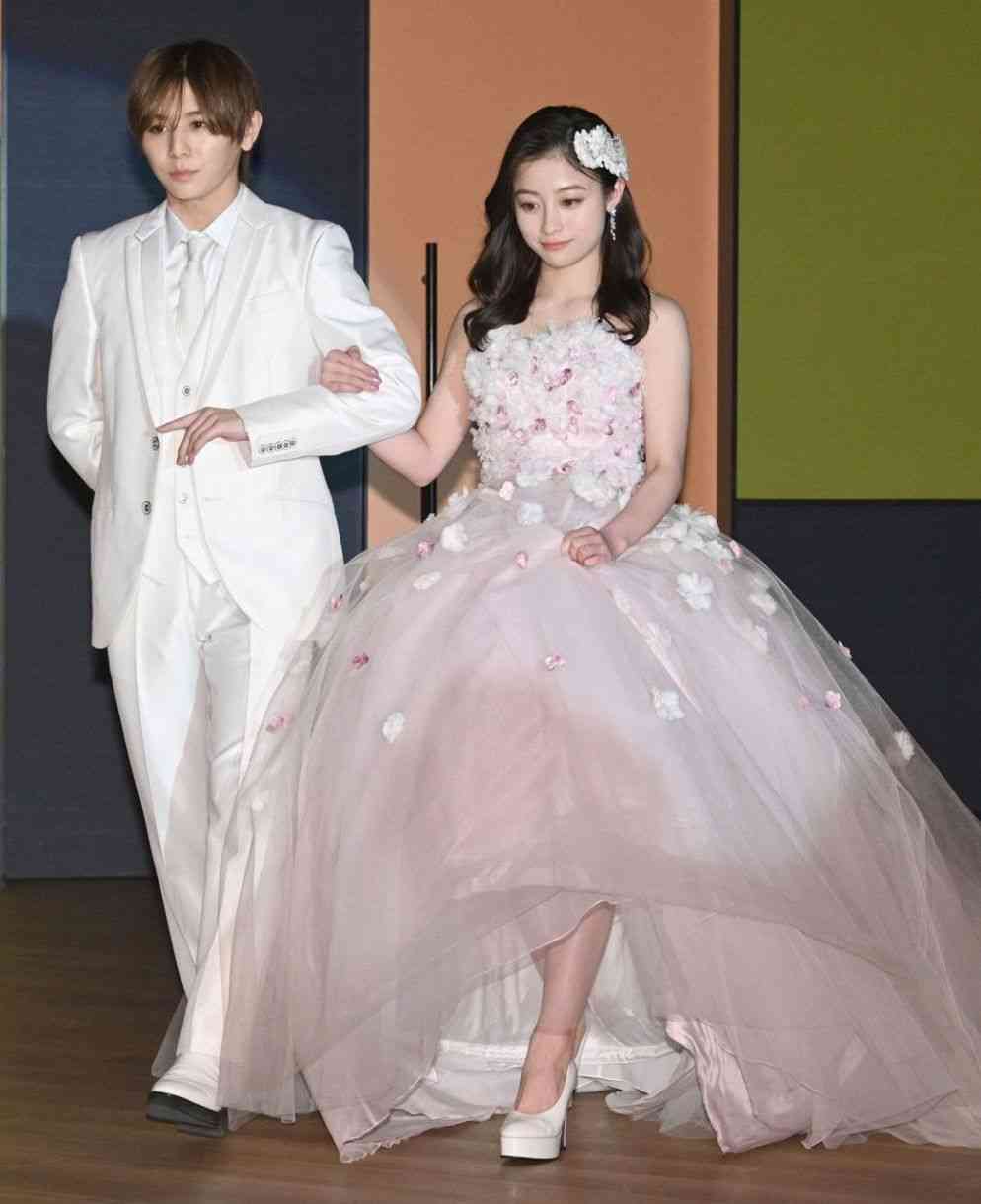 中島裕翔が新木優子との結婚を発表「互いに尊敬の念を忘れずに、心を大切にしながら歩んでいけたら」
