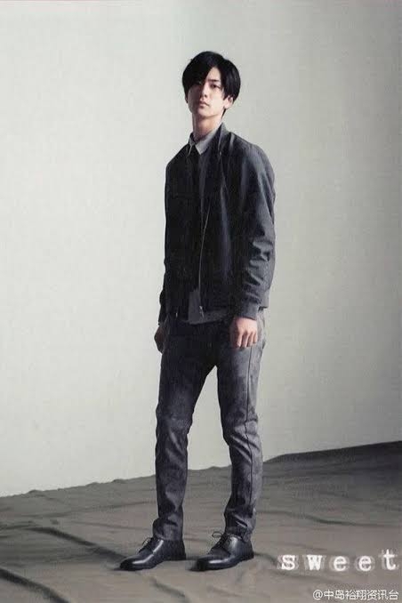 中島裕翔が新木優子との結婚を発表「互いに尊敬の念を忘れずに、心を大切にしながら歩んでいけたら」