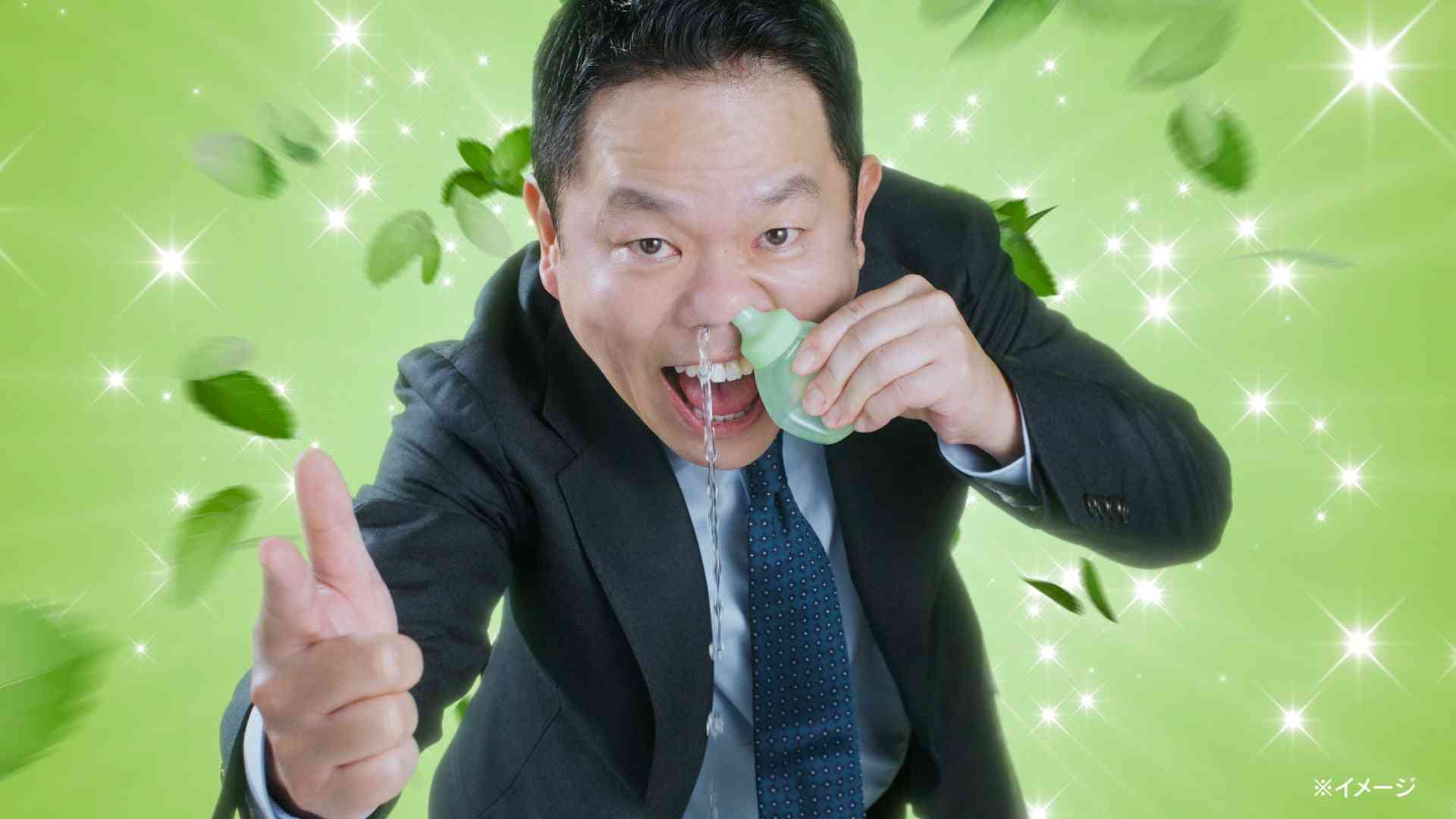 鼻うがいやってる人