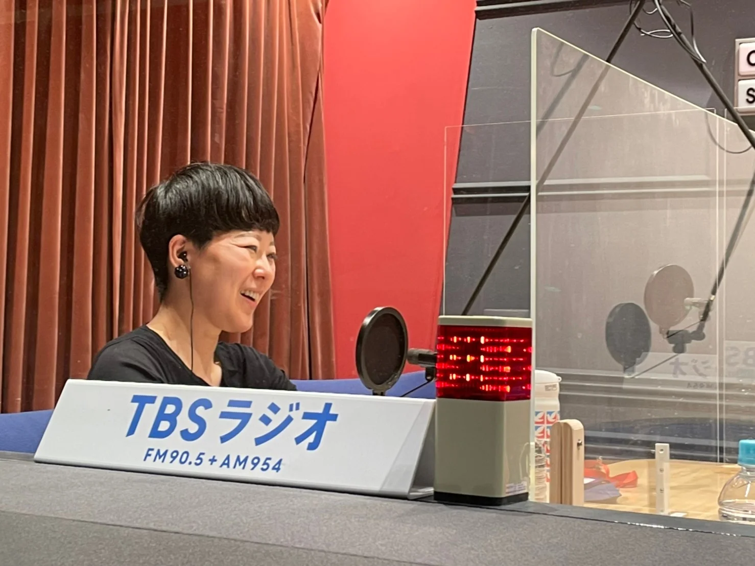 「とっとと潰れるものは潰れていただいて」漫画家・瀧波ユカリ氏が“日本企業”を痛烈批判…日本社会で「駐夫」は受け入れられる？「特異な経験した人を受け止める力がない」