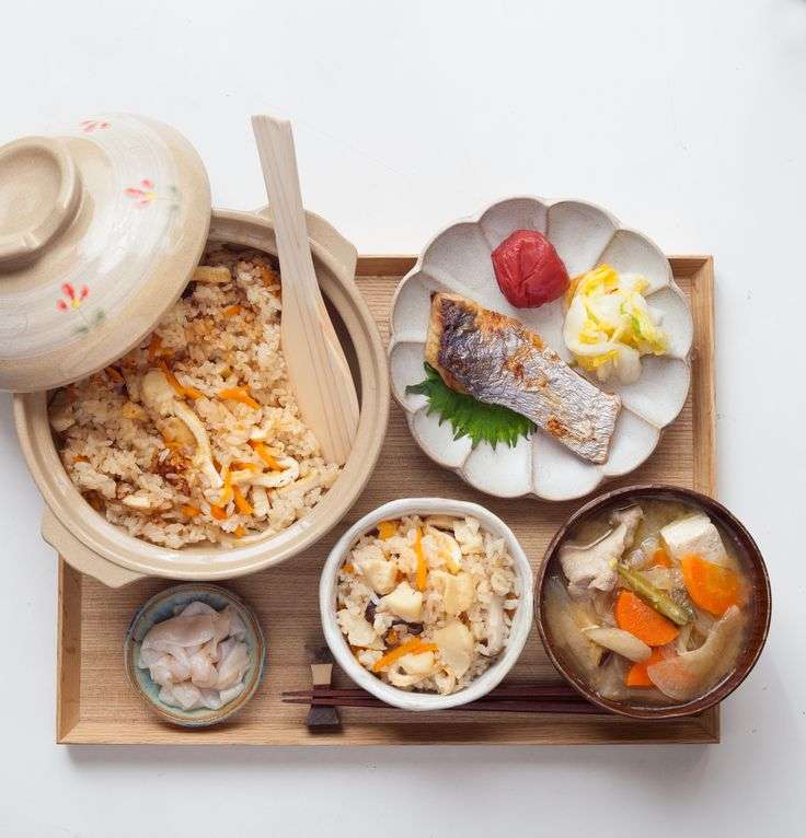 炊き込みご飯の献立