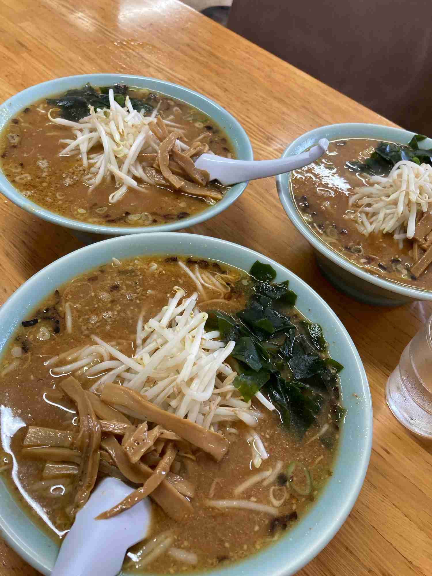 地元民が行列作って食べるラーメン屋