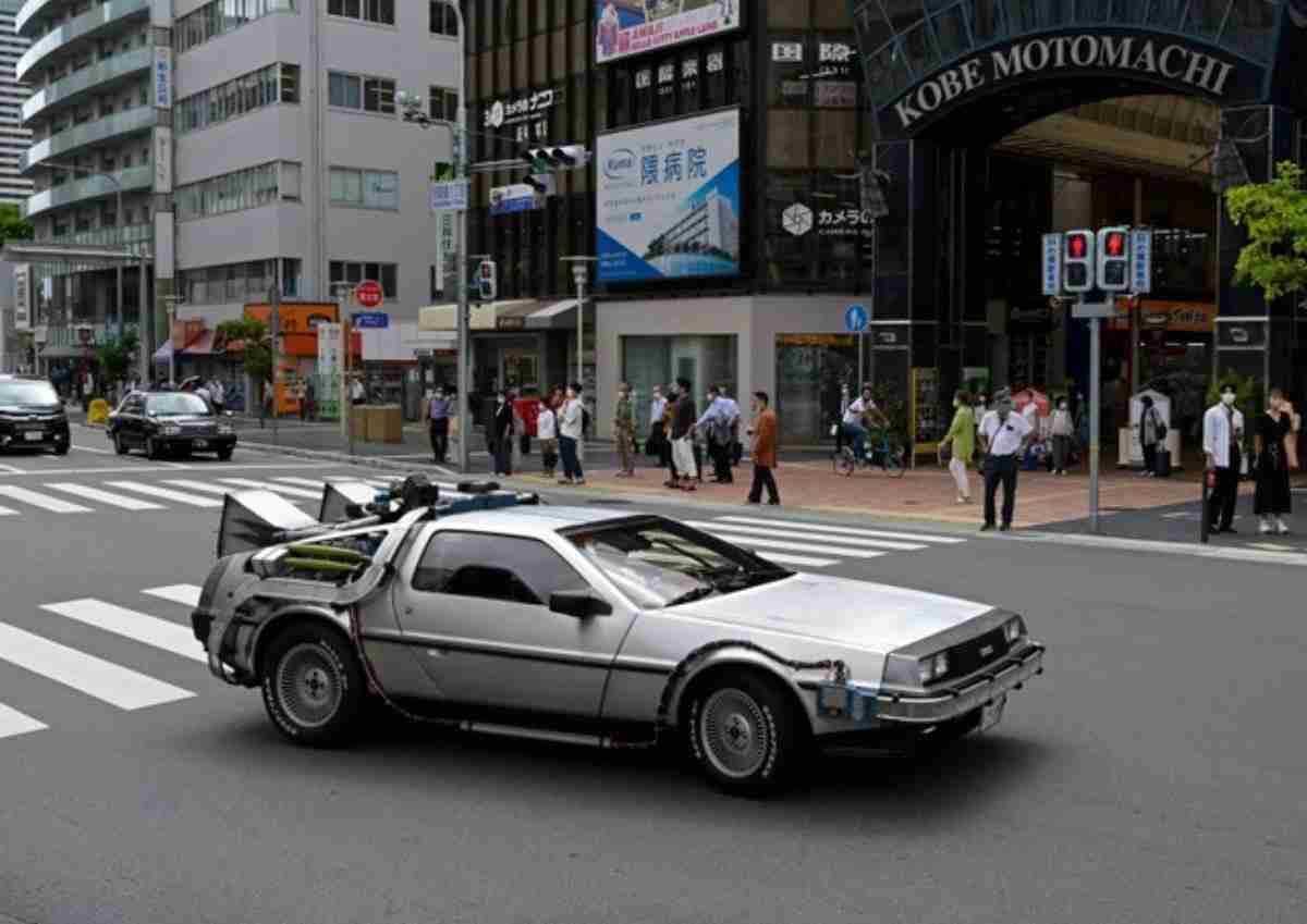軽自動車に乗るオッサンは「恋愛対象外」なのか？ 20〜30代独身女性の4割が示した“車格フィルター”の正体