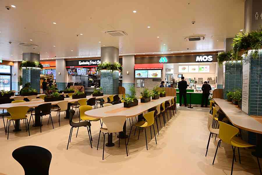 大阪駅直結なのに､日本人も外国人客も来ない…開業1年で｢廃墟フードコート｣と呼ばれたピカピカ新施設の悲劇