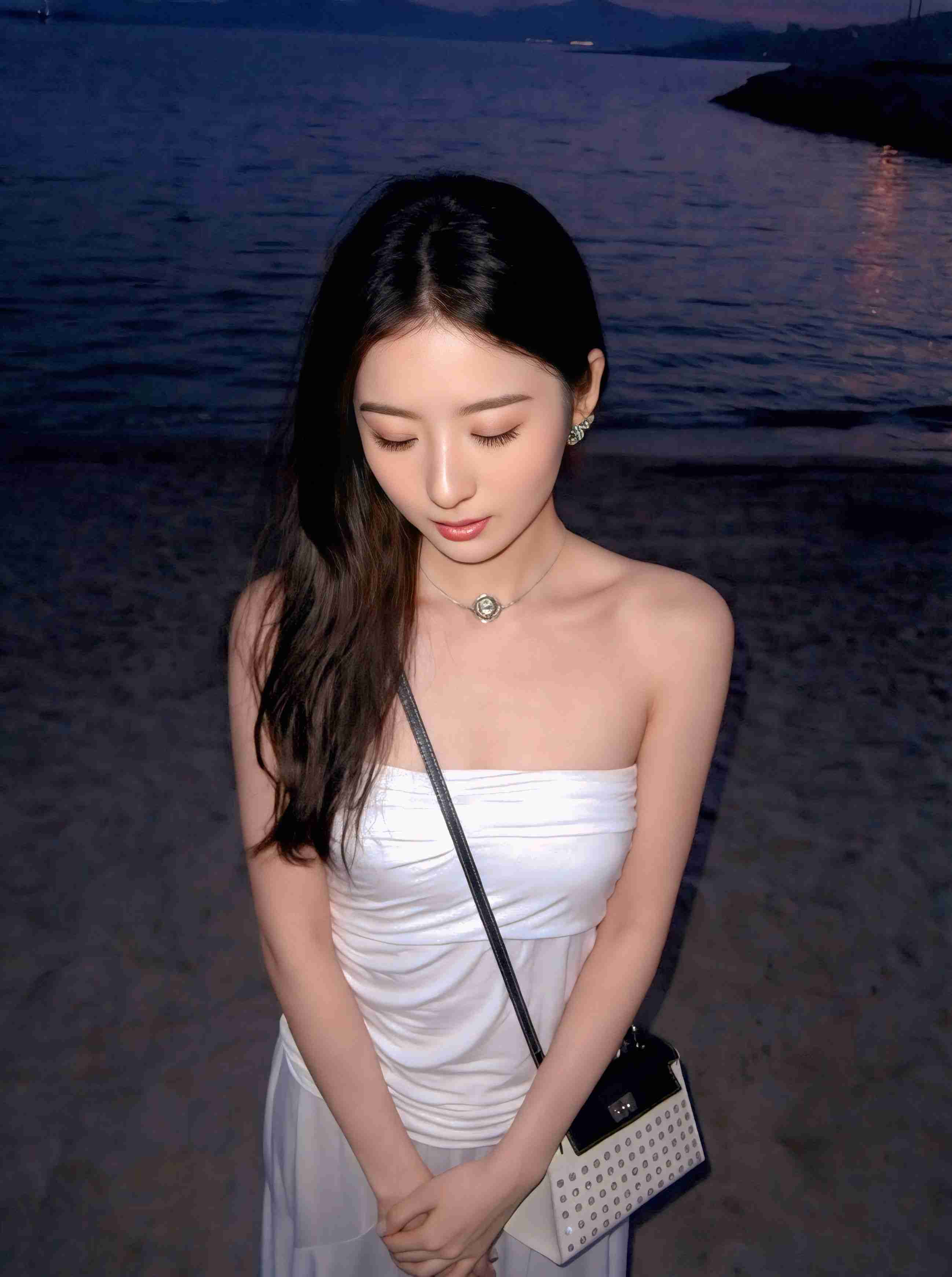 綺麗な女性を見ると目がいってしまう