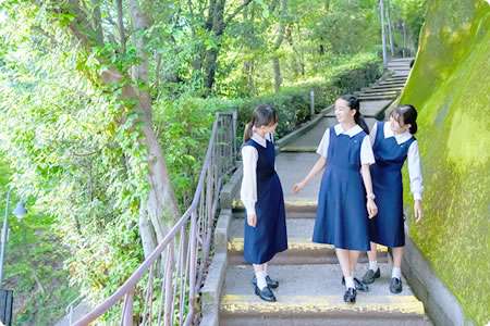 かわいい制服で学校に通えた人　PART5