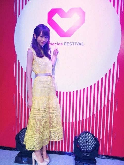 骨格が華奢だと分かる画像が見たいpart7