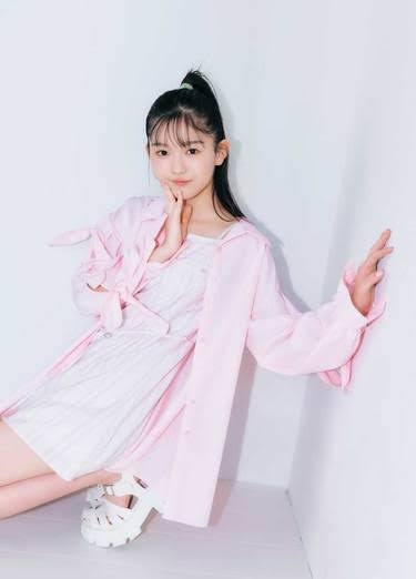 骨格が華奢だと分かる画像が見たいpart7