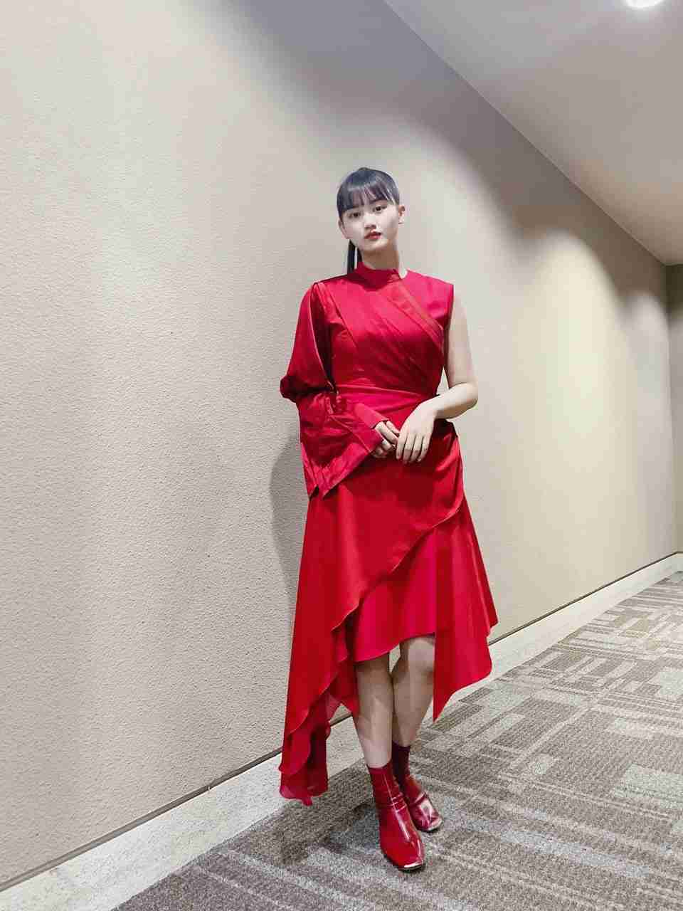 骨格が華奢だと分かる画像が見たいpart7