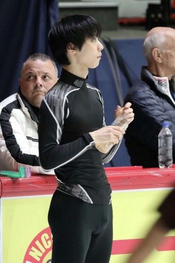 骨格が華奢だと分かる画像が見たいpart7