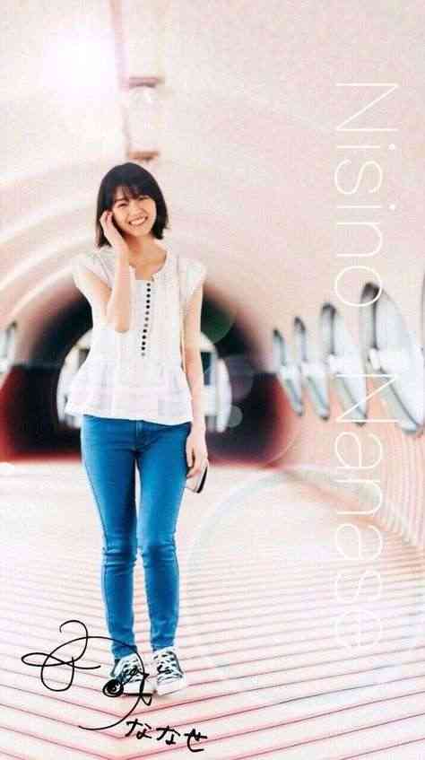 骨格が華奢だと分かる画像が見たいpart7