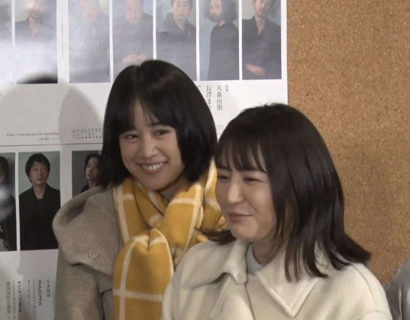 《独占・初夫婦2ショット》長澤まさみが夫と銀座デート「リンクコーデ」で左手薬指に指輪が光って