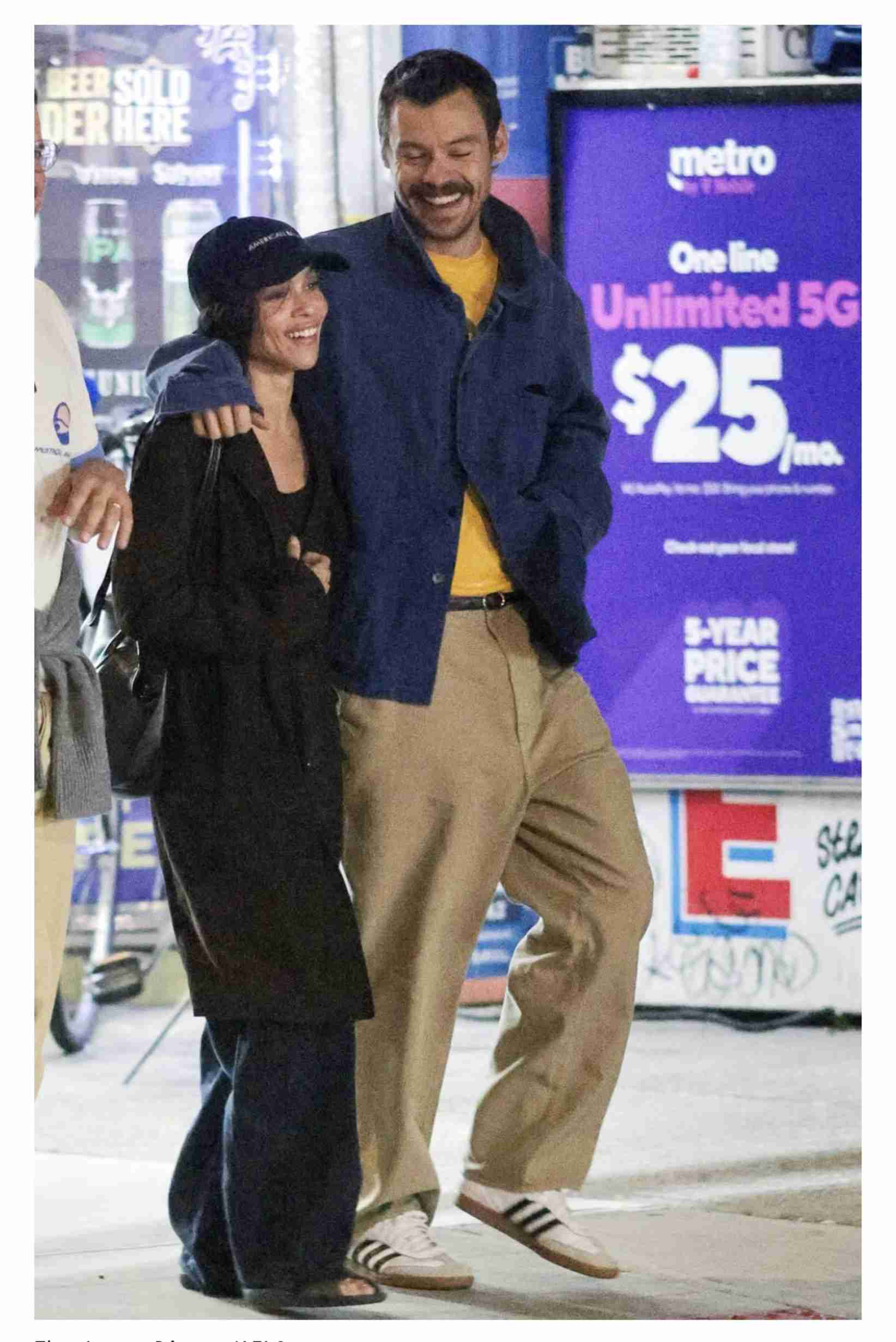 ハリー・スタイルズ、ゾーイ・クラヴィッツと婚約か　英でキスショット…左手薬指には指輪キラリ