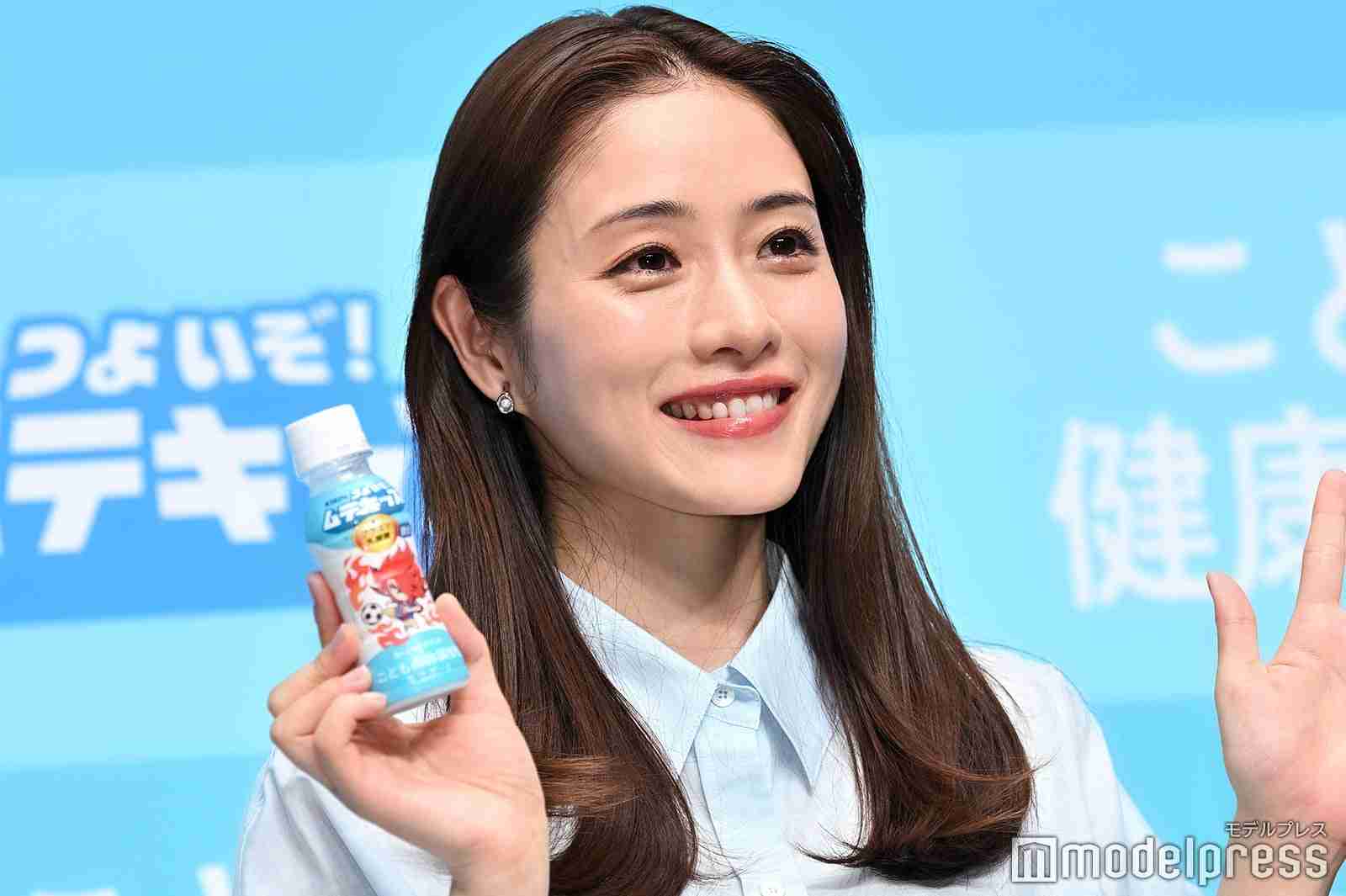 石原さとみ　トータル「200万円以上」の高額コーデ披露…産後とは思えぬ“腹チラ”に「色気全開」絶賛の声