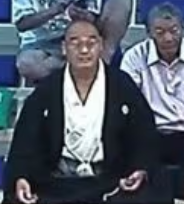 ひろゆき氏、神谷宗幣氏の靖国神社写真巡り「撮影禁止の場所で撮影してる模様。数字稼ぎに…」