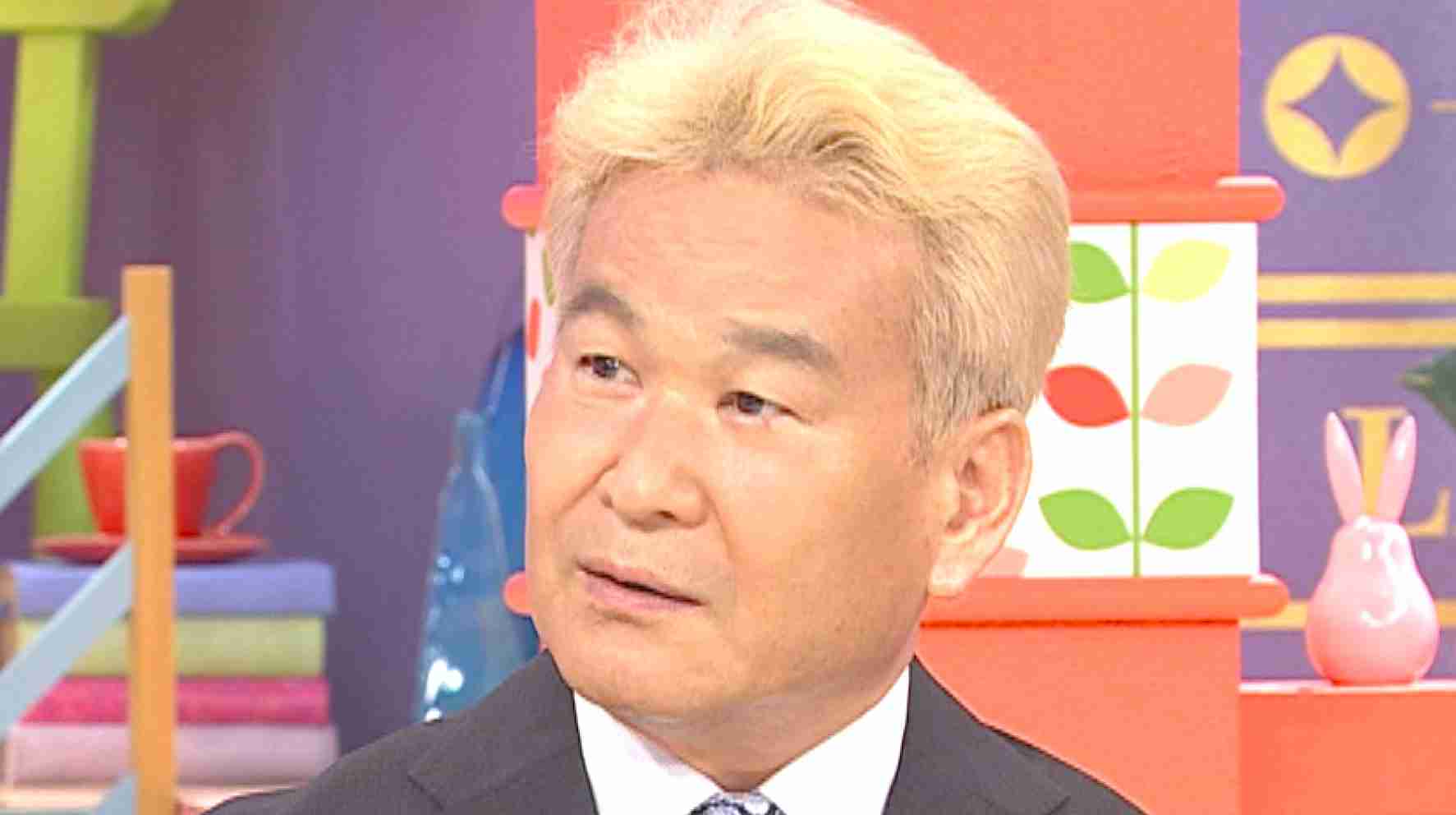 「愚妻」という言葉は“愚かな妻”、“愚かな私の妻”のどちらを意味するのか議論に「そういえば愚夫とは言わない」