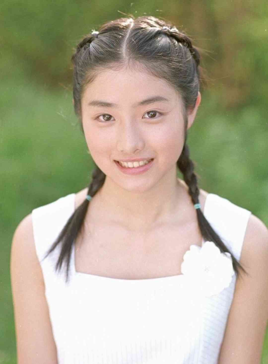 「やっぱり、変わってるよ」2児の母・石原さとみ〝最新姿〟に「努力もされてるんだろうけど…」「45歳からガクンとくるらしい」