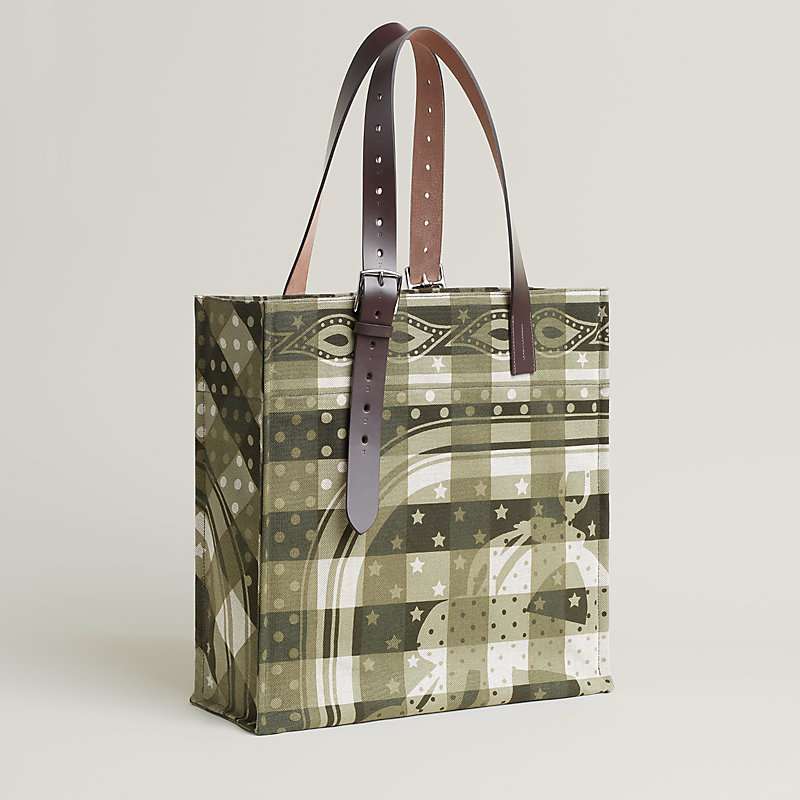 「100円ショップ、行きますよ」結婚会見の白ワンピは“偶然”、マザーズバッグは驚きの…「滝川クリステルってなんなのか問題」ついに答えが見えてきた