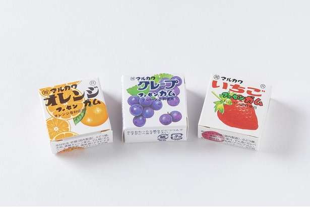 いろんな駄菓子を眺めながら、あーだこーだ言うだけのトピ