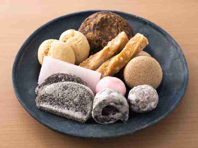 いろんな駄菓子を眺めながら、あーだこーだ言うだけのトピ