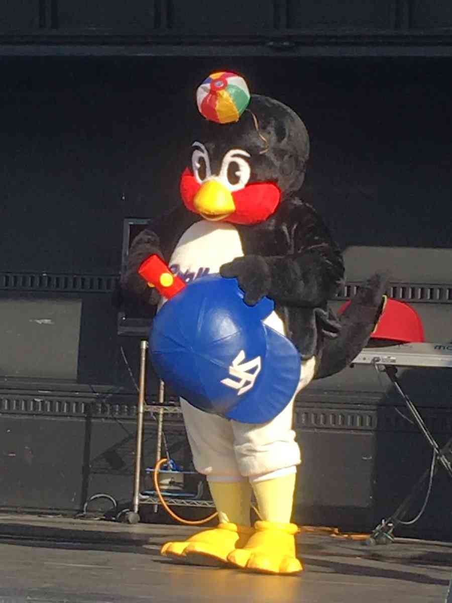 まだまだ活躍を見たかった引退した有名人、亡くなった有名人